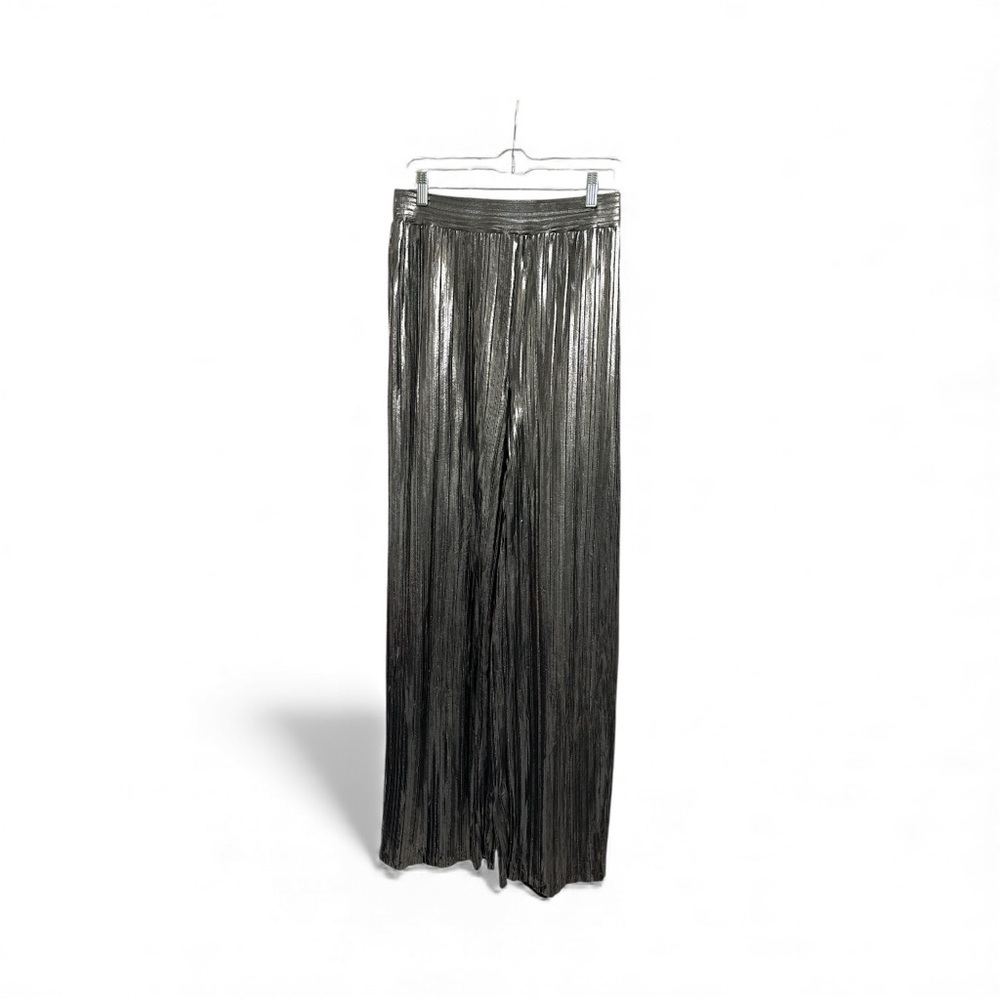 Party Up Metallic Plisse Pant - Silver - Picture 6 of 9